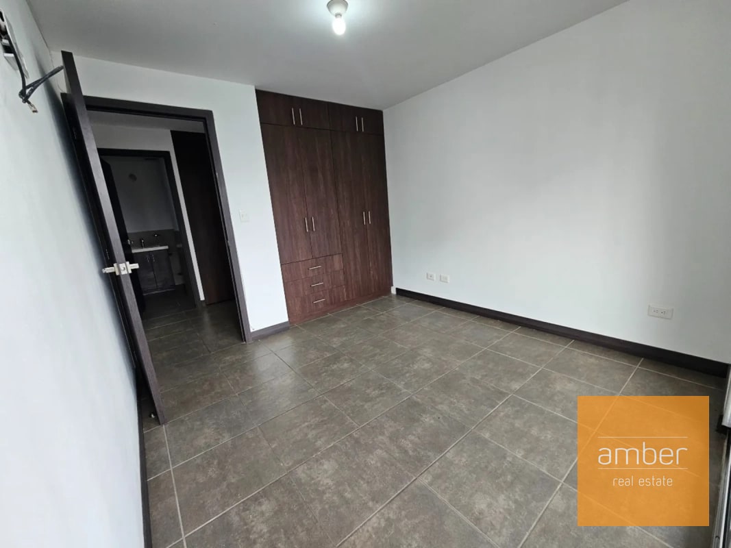 Apartamento en Edificio 3-85, zona 15 - 11