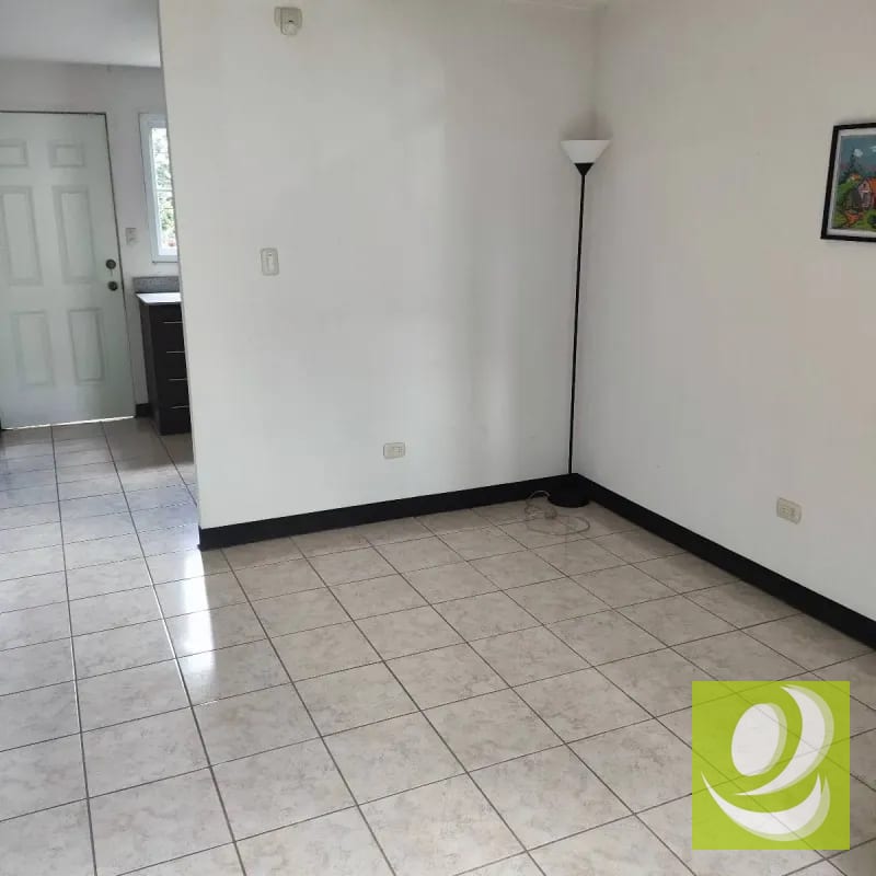 CASA EN VENTA EN RESIDENCIALES FUENTES DEL VALLE NORTE — Casa en Venta en Zona 18, Guatemala, Ciudad — foto 12 de 12