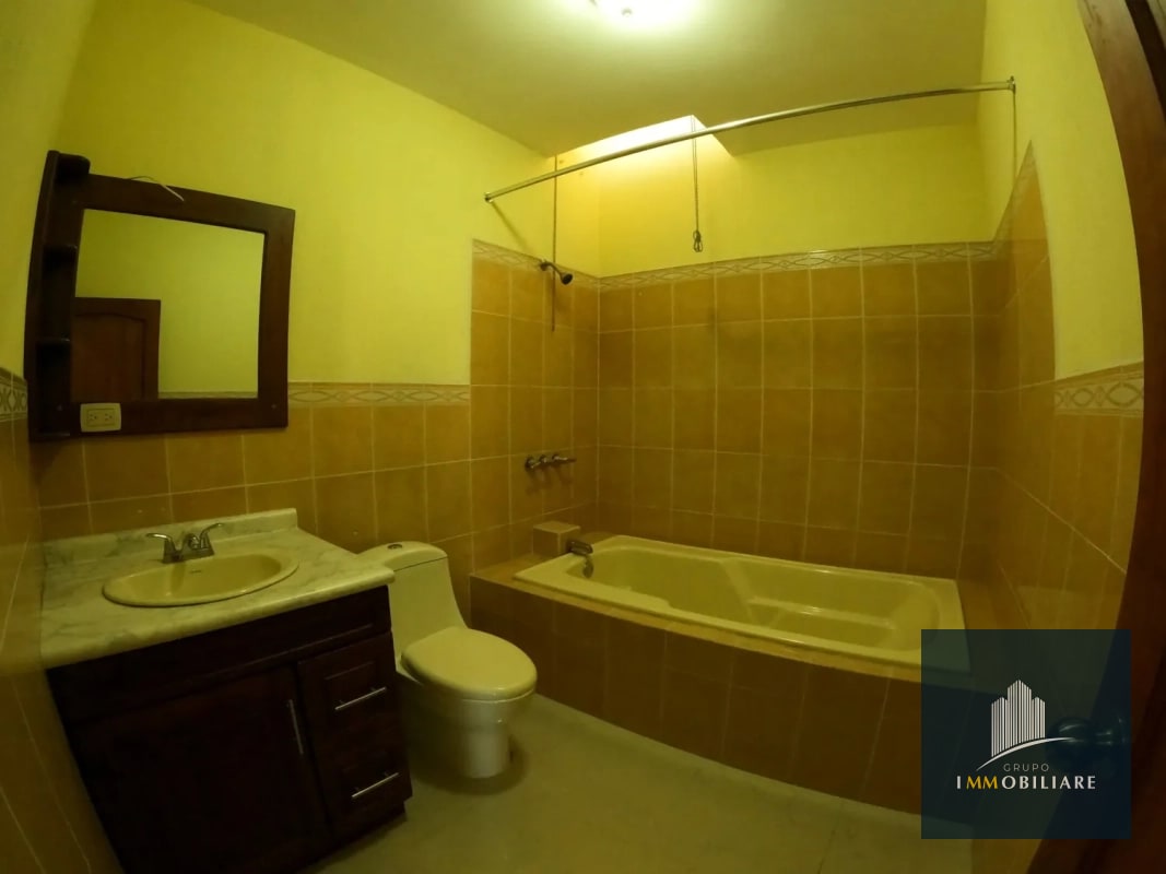 Casa en venta en zona 11 Colonia Roosevelt, Cerca del CUM - 12