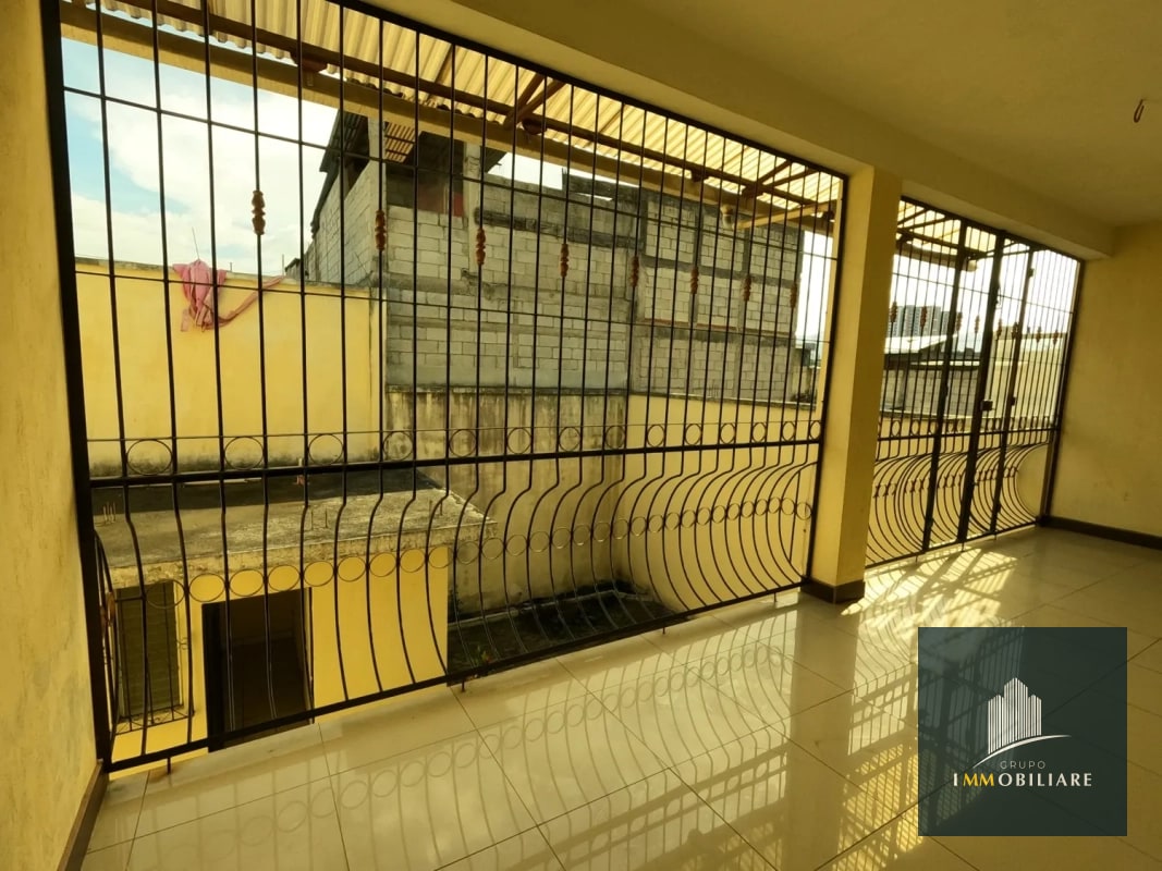 Casa en venta en zona 11 Colonia Roosevelt, Cerca del CUM - 11