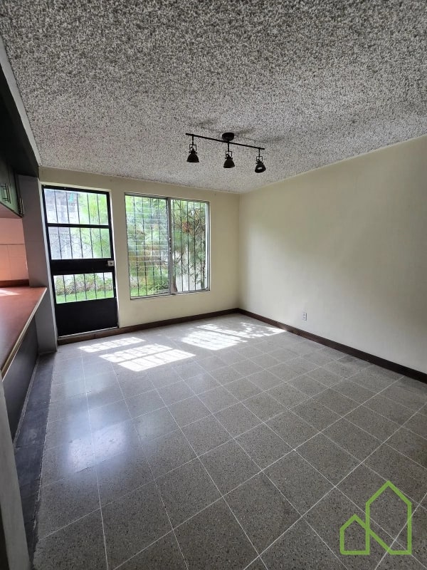 Casa en Venta en Condominio Zona 11 - 10