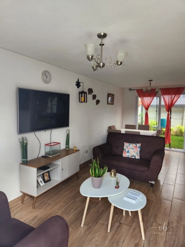 Casa en venta - Fuentes del Valle Norte V - zona 18 - 1