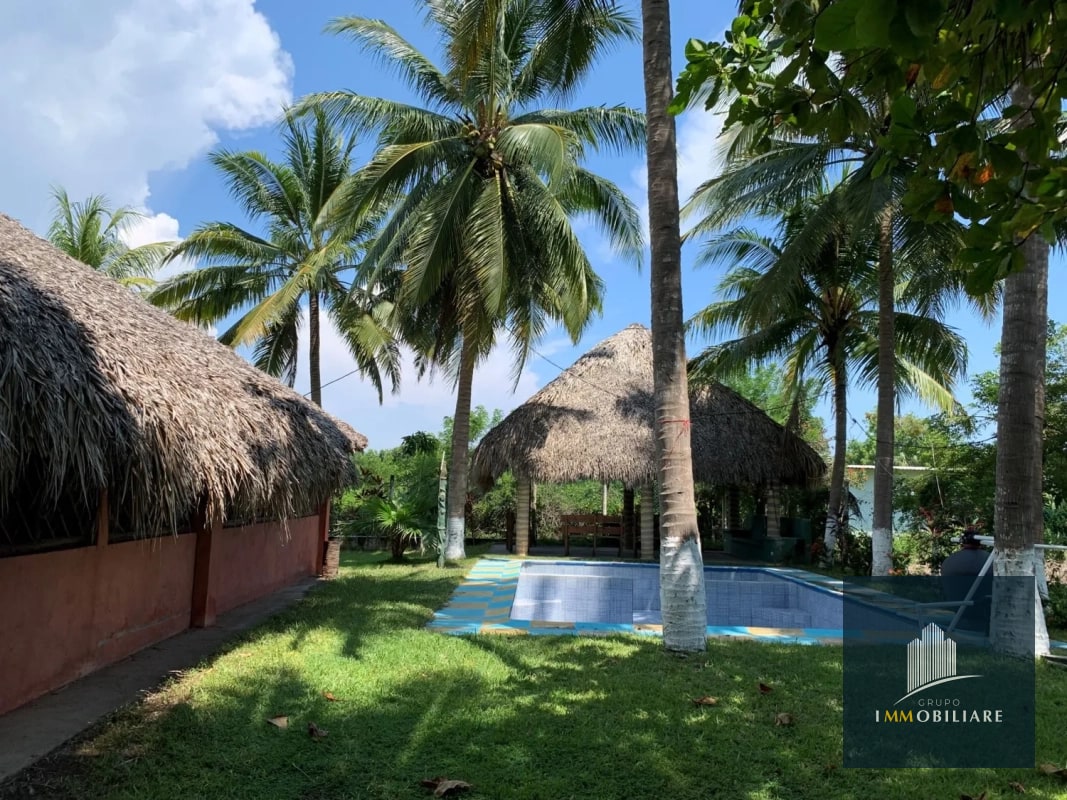 Casa de playa en venta Monterrico Santa Rosa - 1