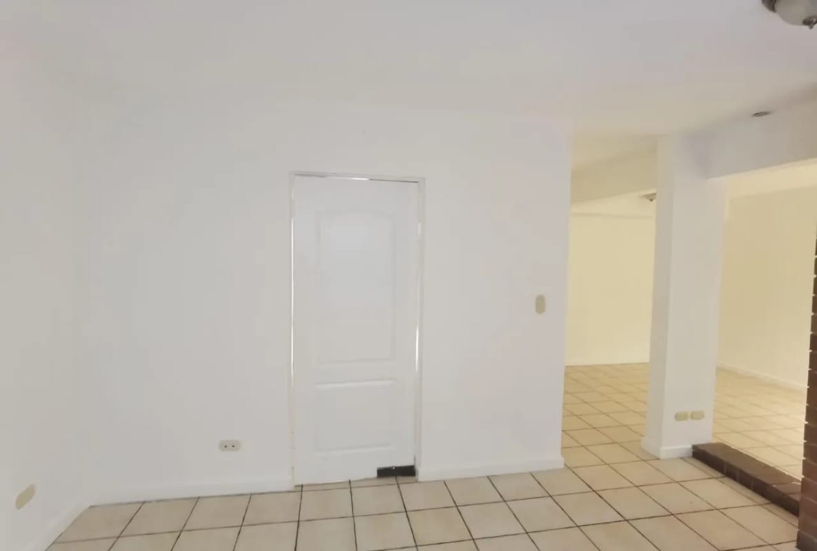 CASA EN VENTA KM 15.8 CARR A EL SALVADOR — Casa en Venta en km 16-20, Carretera a El Salvador, Guatemala, Ciudad — foto 15 de 15