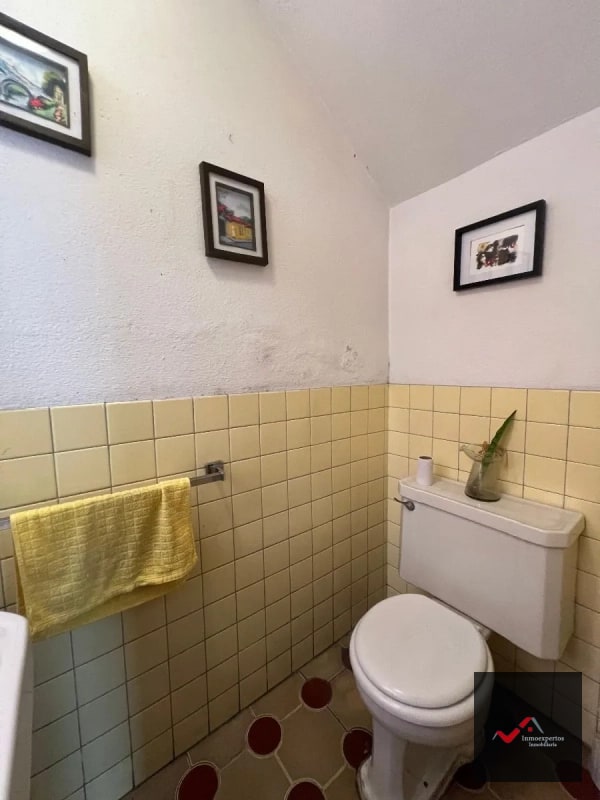 CASA EN VENTA ZONA 1 SOBRE 7MA AVENIDA - 12