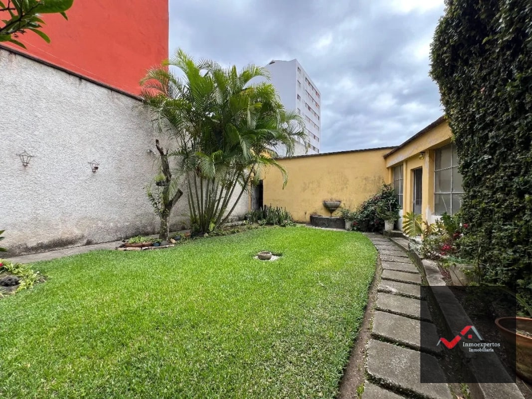 CASA EN VENTA ZONA 1 SOBRE 7MA AVENIDA - 8