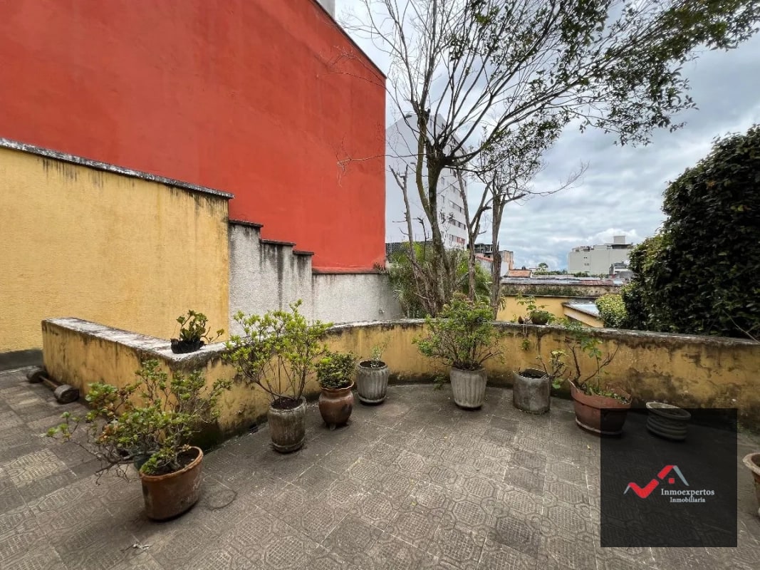 CASA EN VENTA ZONA 1 SOBRE 7MA AVENIDA - 6