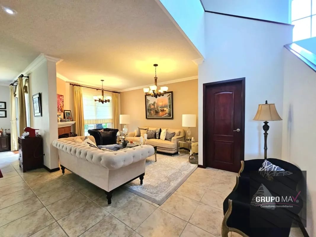Casa Condominio Villas de Entreverdes Km 21.4 Entrada a Fraijanes — Casa en Venta en Entreverdes, Carretera a El Salvador, Guatemala, Ciudad — foto 11 de 12