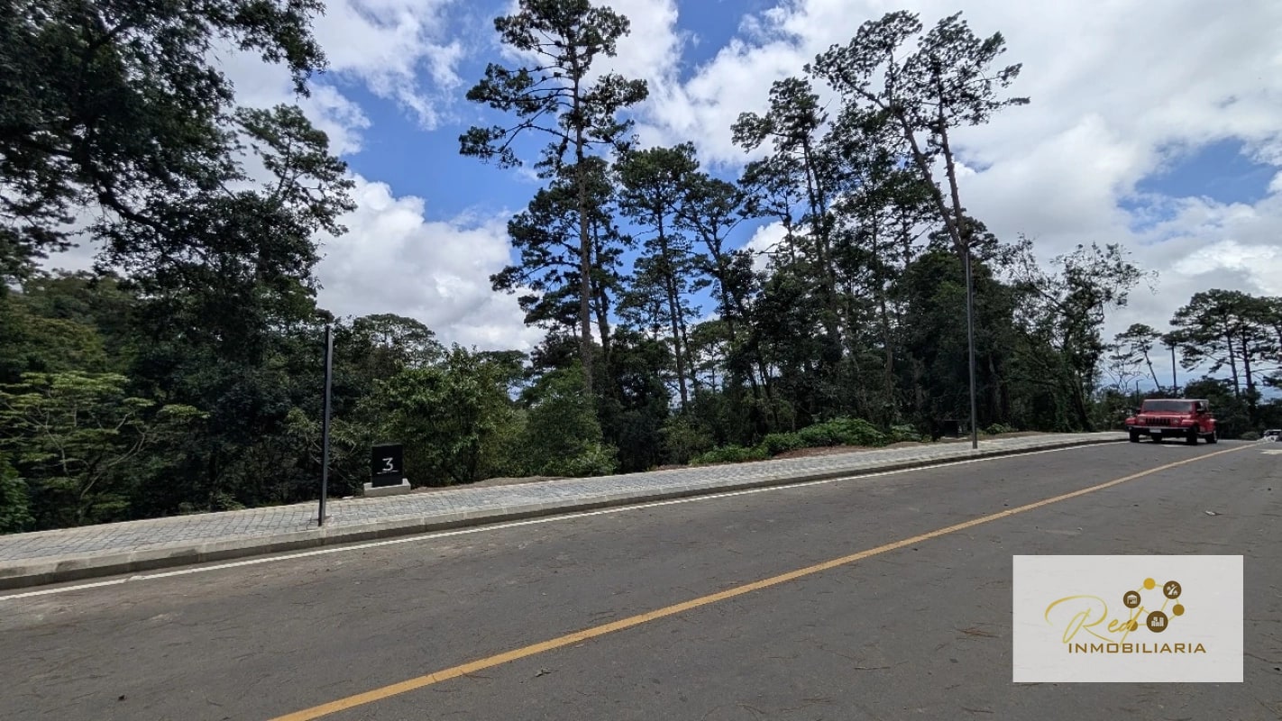 VENTA DE TERRENO PREMIUM LUCENTA DENTRO DE LEGADO DEL BOSQUE - 3