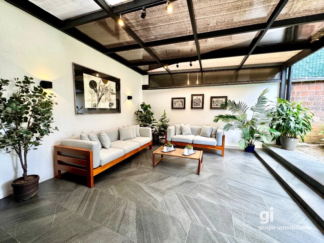 Casa exclusiva en alquiler en zona 10 – Ideal para embajada, family office u oficina privada de alto nivel - 14