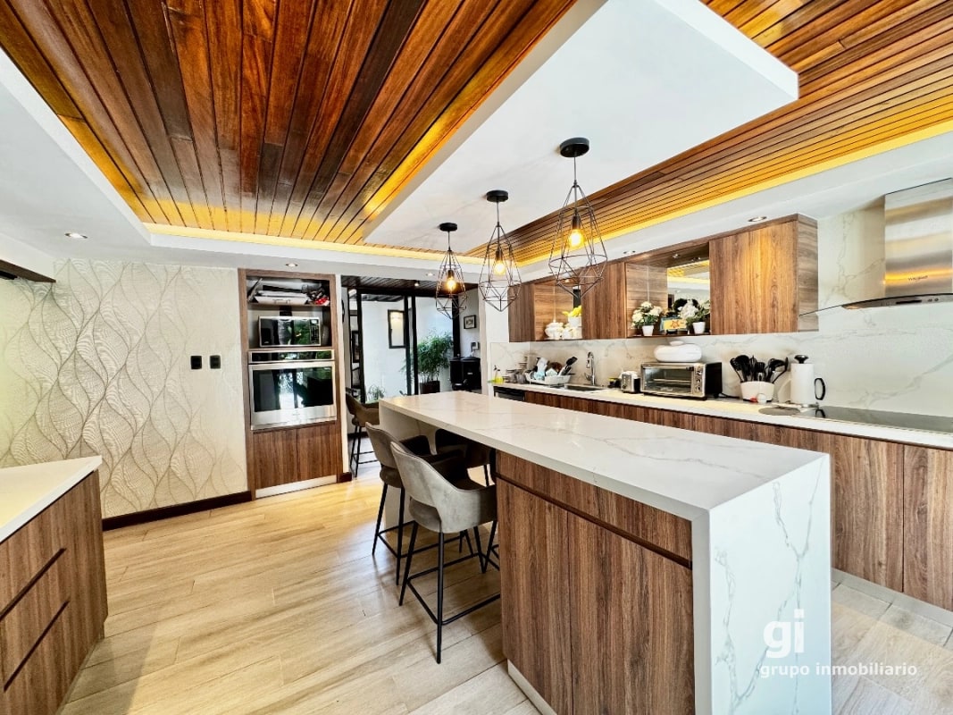 Casa exclusiva en alquiler en zona 10 – Ideal para embajada, family office u oficina privada de alto nivel - 7