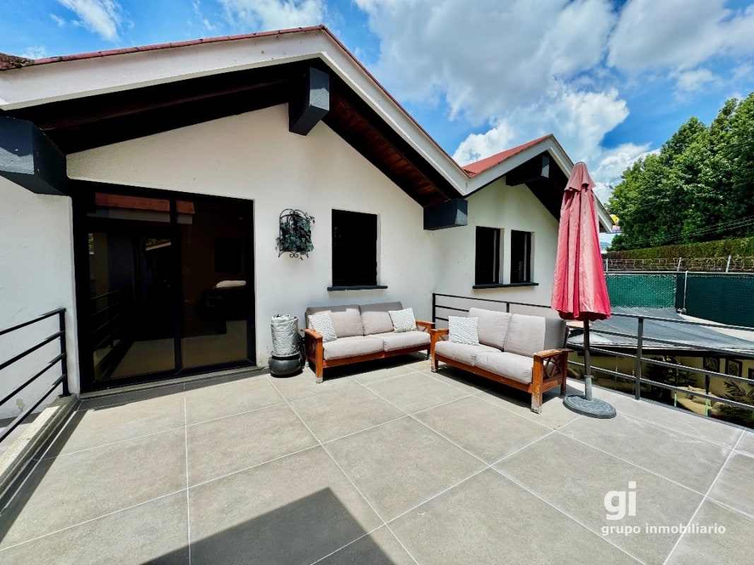Casa exclusiva en alquiler en zona 10 – Ideal para embajada, family office u oficina privada de alto nivel - 6