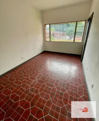 Oficinas con terraza amplia, cerca de Plazuela España — Oficina en Alquiler en Zona 9, Guatemala, Ciudad — miniatura 3 de 10