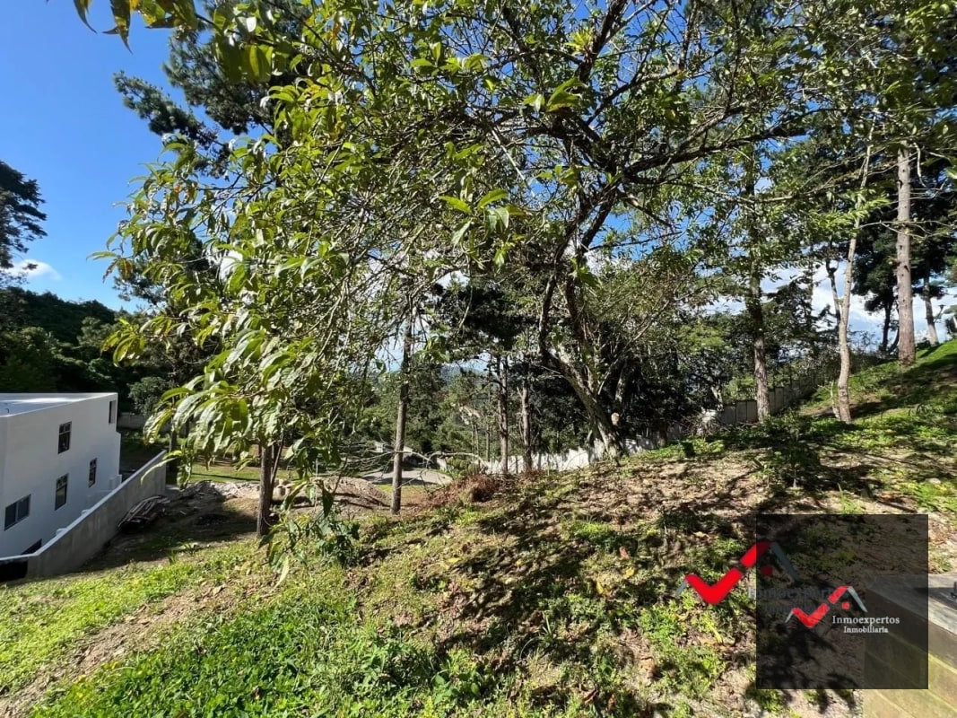 TERRENO EN VENTA ZONA 16 - 9