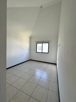 ¡ATENCIÓN INVERSIONISTAS! CASA EN VENTA VISTAS DE SAN ISIDRO II, Z.16 | CASA EN VENTA de 3 Niveles — Casa en Venta en Vistas de San Isidro, Zona 16, Guatemala, Ciudad — miniatura 15 de 17