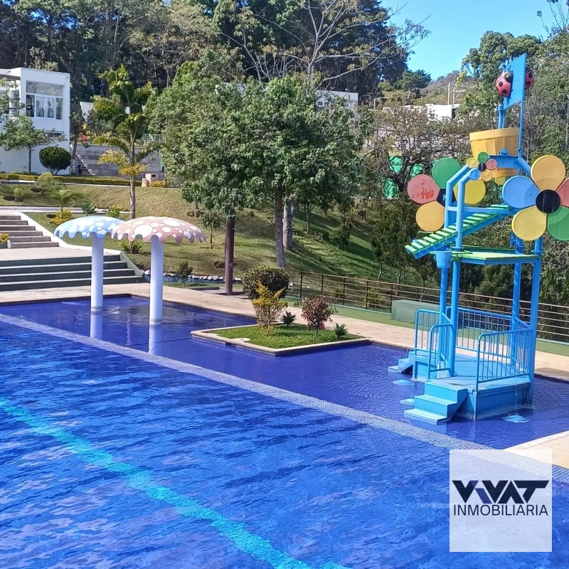 Linda casa en venta en Condominio La Reserva  Km 26.5 carretera a el Salvador Villa Canales 📍 - 5