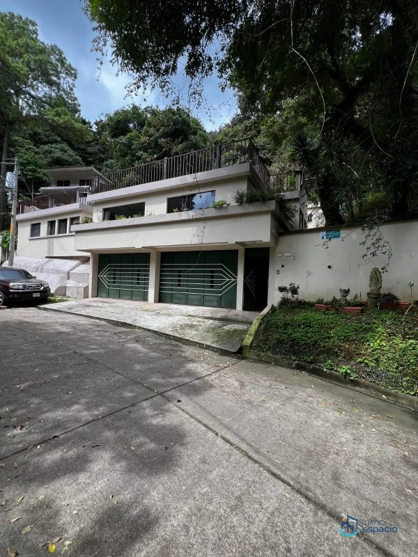 Casa en Venta- Zona 7 mixco, El Encinal. - 1