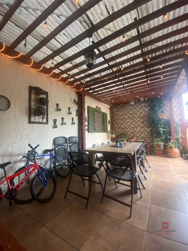 Linda casa en venta en Resideciales Roosevelt zona 7 de Mixco - 9