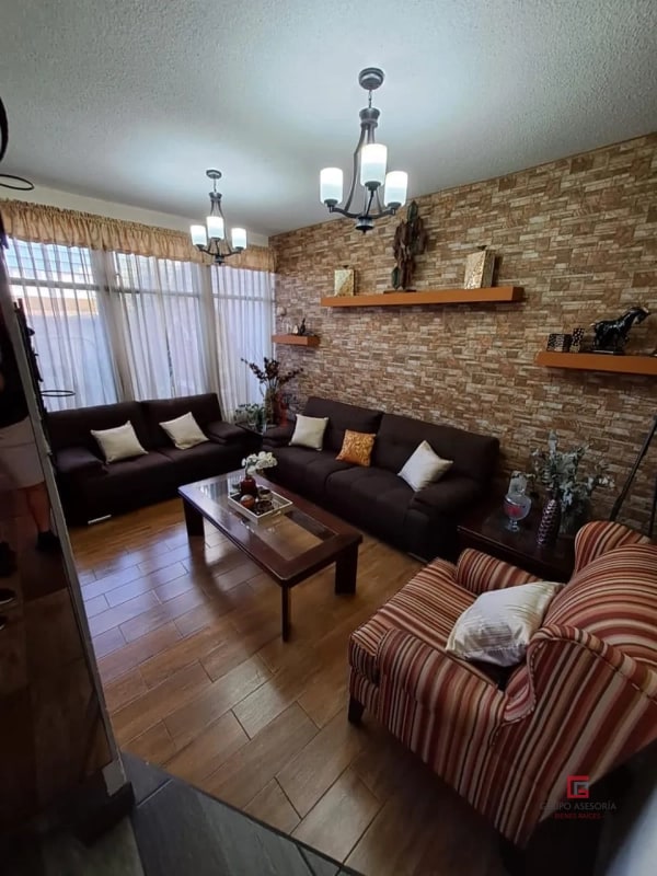 Linda casa en venta en Resideciales Roosevelt zona 7 de Mixco - 5
