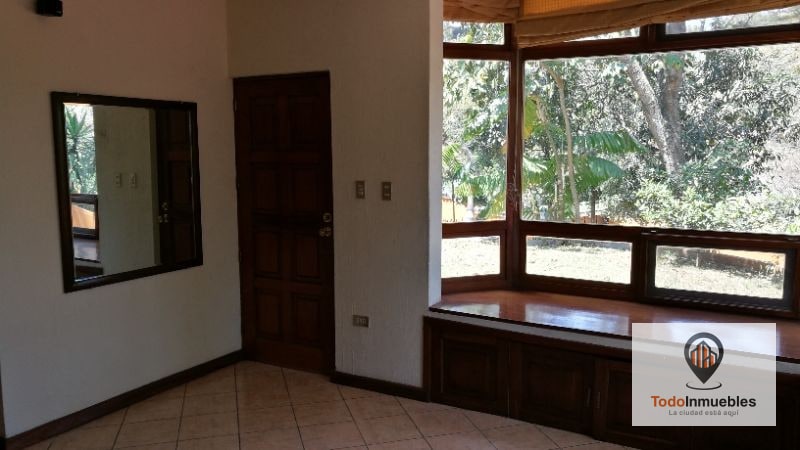 Casa con Vista al Bosque zona 2 Sector Simeón Cañas - 17