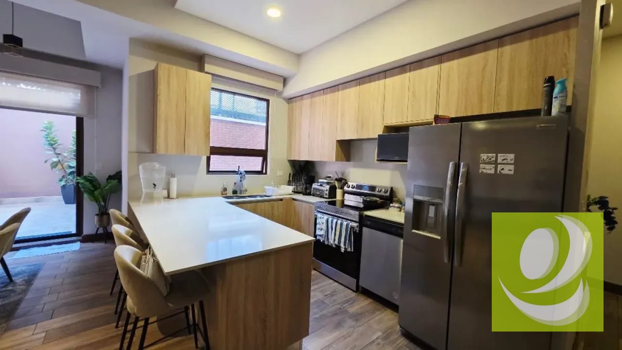 VENDO APARTAMENTO EN SALVATTORE ZONA 10 — Apartamento en Venta en Zona 10, Guatemala, Ciudad — foto 5 de 13