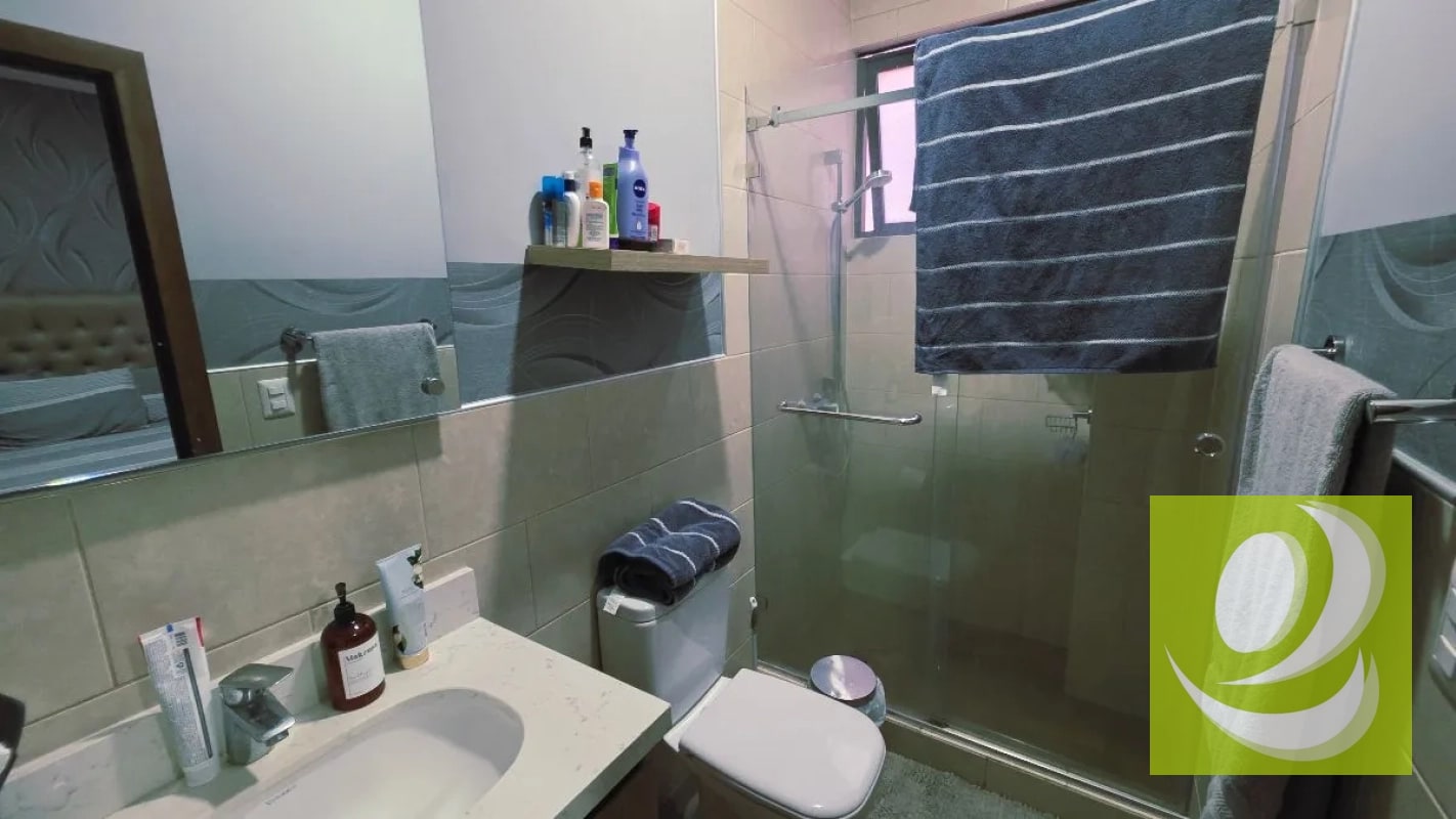 VENDO APARTAMENTO EN SALVATTORE ZONA 10 - 8