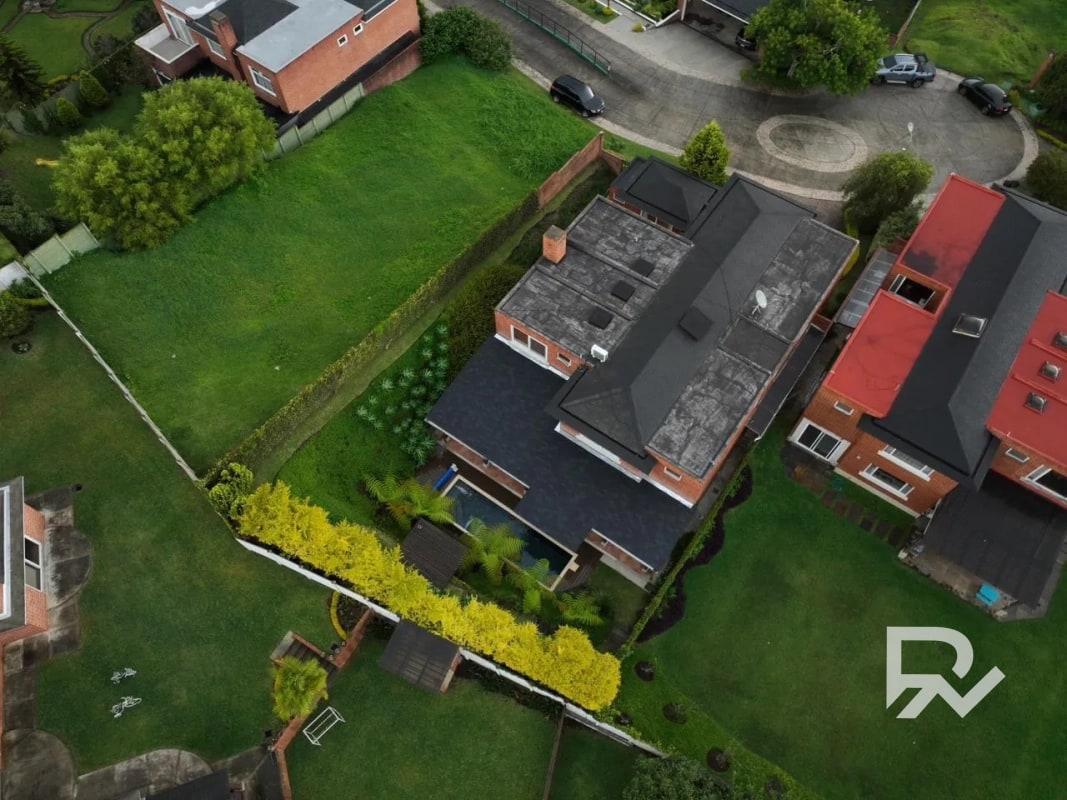 Hermosa Casa en venta en Colinas de Castel Fraijanes CAES - 14