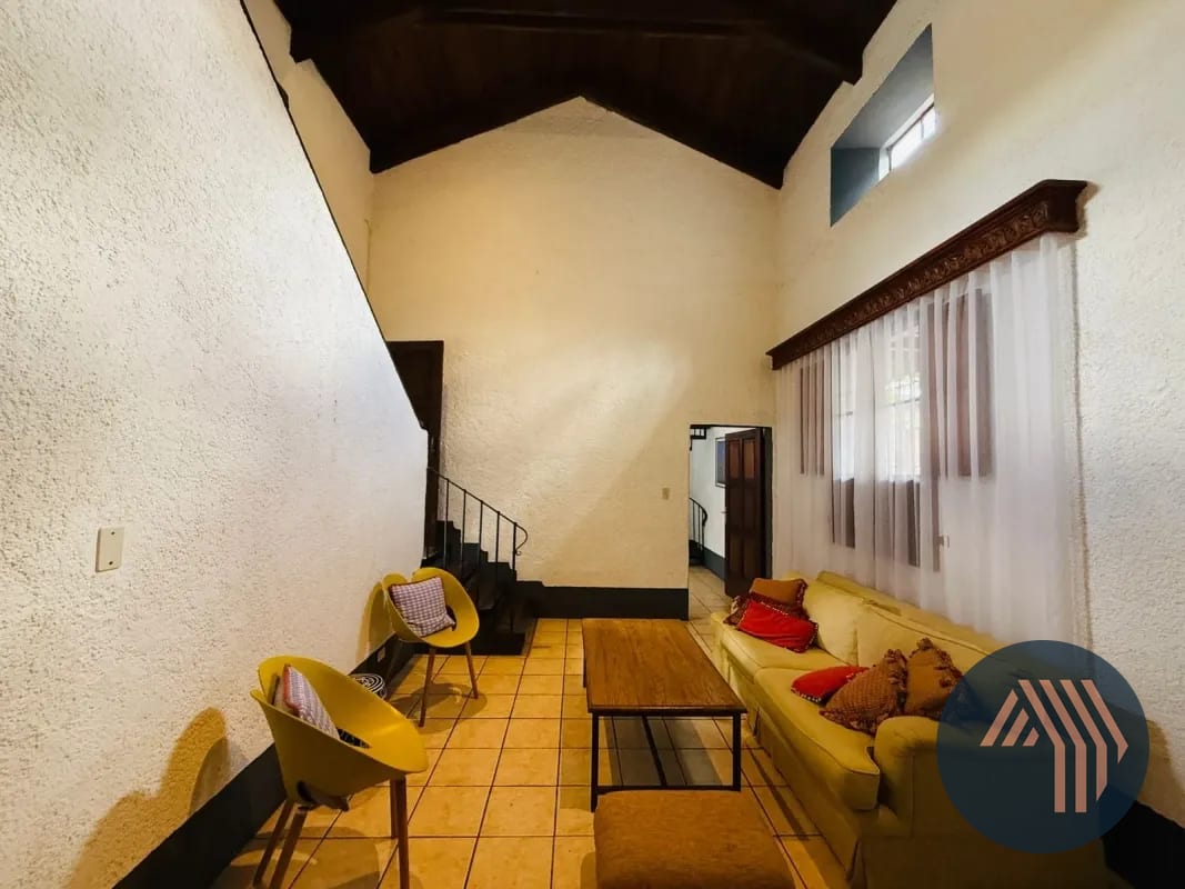 ALQUILER DE LINDA SUITE - PENSATIVO DE GRAVILEAS, ANTIGUA — Apartamento en Alquiler en Antigua, Sacatepéquez — foto 5 de 16