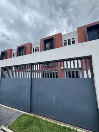 VENTA  CASA MÉRIDA CONDADO NARANJO 3 NIVELES — Casa en Venta en Condado Naranjo, Zona 4 Mixco, Guatemala, Ciudad — miniatura 2 de 9