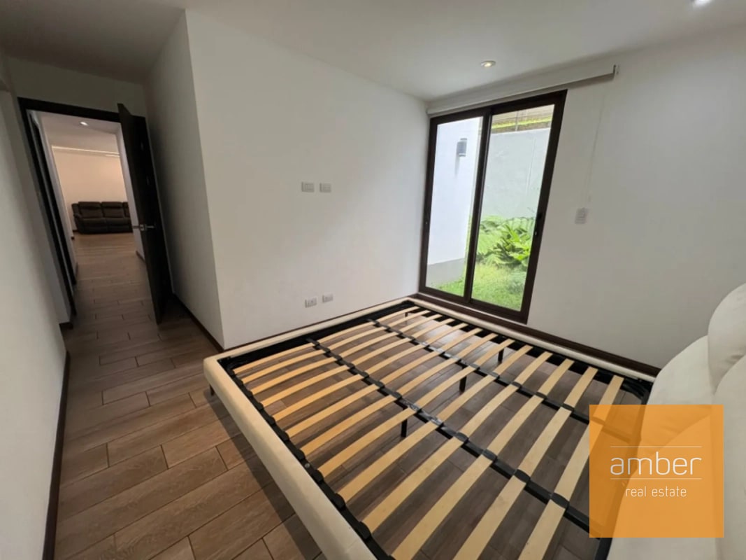 Apartamento con jardín en San Isidro 2021, zona 16 - 9