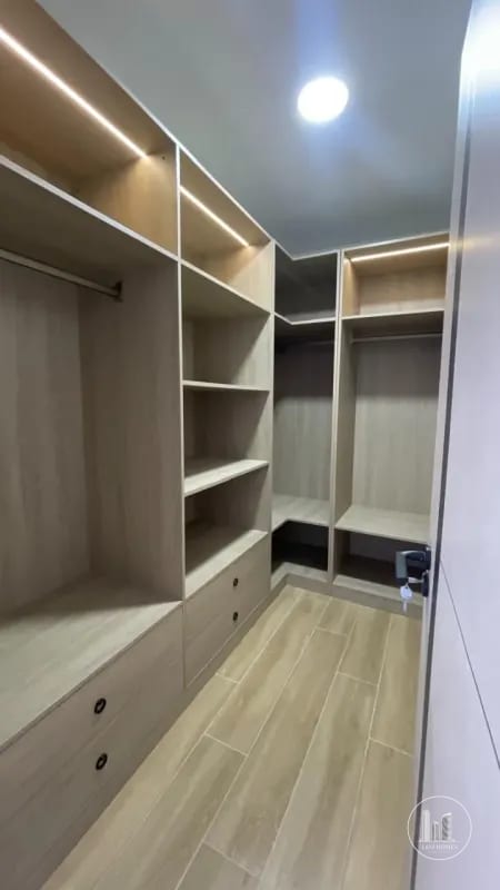 Amplio apartamento en renta en zona 15 — Apartamento en Alquiler en Zona 15, Guatemala, Ciudad — foto 5 de 8