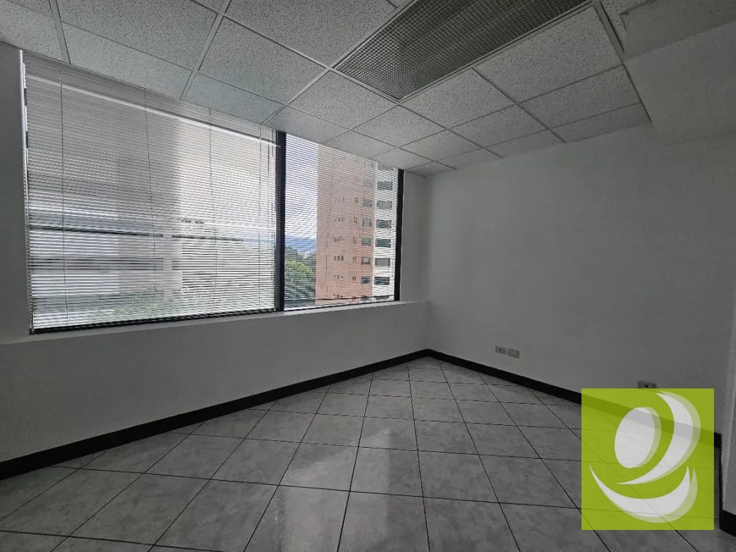 Oficina en Renta en  Edificio Europlaza Zona 14 — Oficina en Alquiler en Zona 14, Guatemala, Ciudad — foto 1 de 4