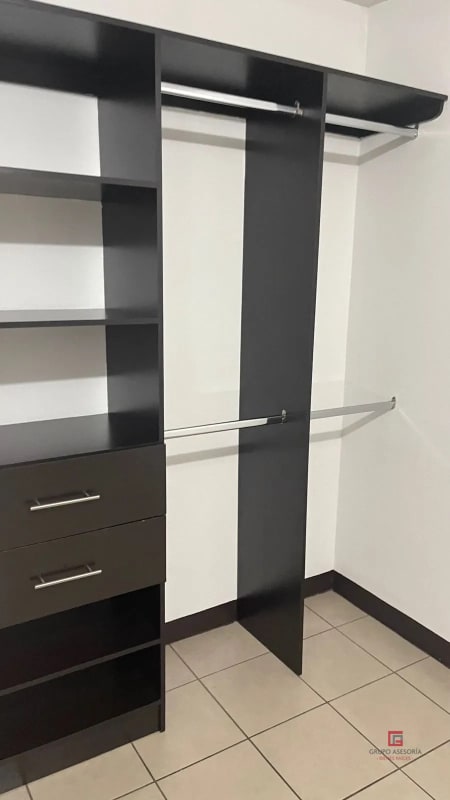 Venta apartamento Torre Martí zona 6 - 8