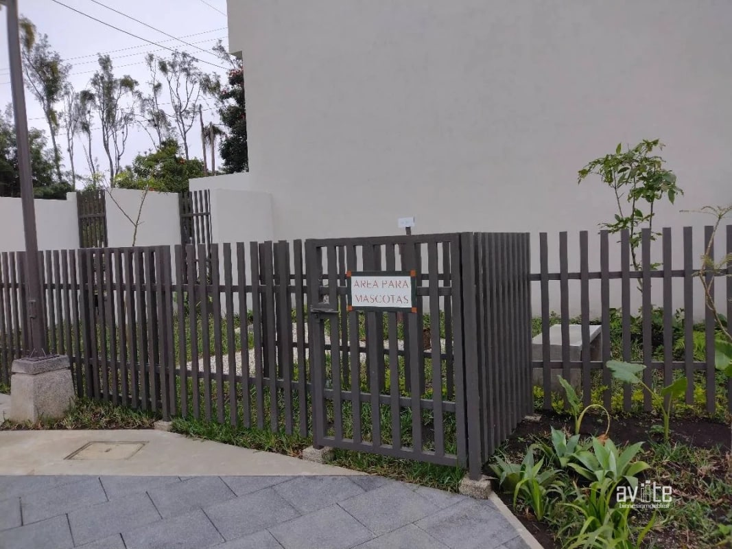 CONDADO NARANJO, Mérida: 3 habitaciones, 3.5 baños, 2 parqueos Q2,800,000 - 8