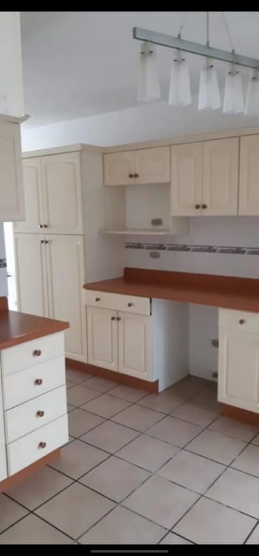 Casa en VENTA Residenciales VILLAS DEL CHOACORRAL — Casa en Venta en San Lucas Sacatepéquez, Sacatepéquez — foto 7 de 10