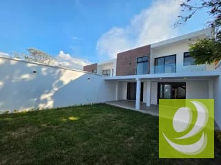 CASA NUEVA EN VENTA EN SAN CRISTOBAL LAS TRES CEIBAS — Casa en Venta en Zona 8 Mixco, Guatemala, Ciudad — miniatura 8 de 13