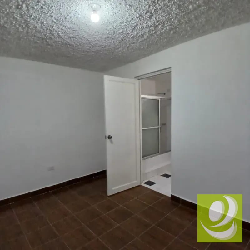 CASA EN VENTA EN PANORAMA SAN CRISTOBAL ZONA 8 MIXCO — Casa en Venta en Zona 8 Mixco, Guatemala, Ciudad — foto 10 de 15