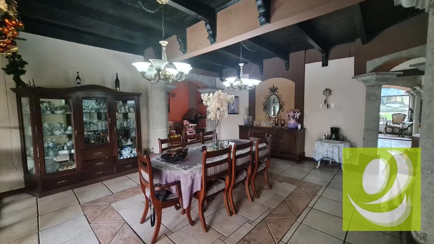 Vendo casa grande sobre Carretera Interamericana Mixco - 6