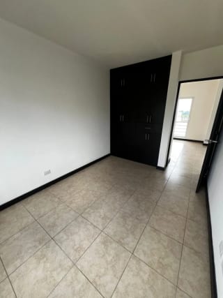 Residencia carretera el salvador / PDA — Casa en Venta en Carretera a El Salvador, Guatemala, Ciudad — miniatura 5 de 11