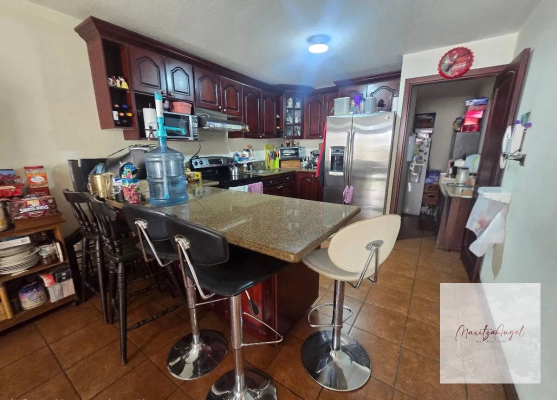 CASA EN VENTA EN SAN CRISTOBAL  SECTOR B2 - 9