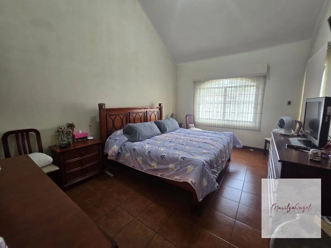 CASA EN VENTA EN SAN CRISTOBAL SECTOR B2 - 3