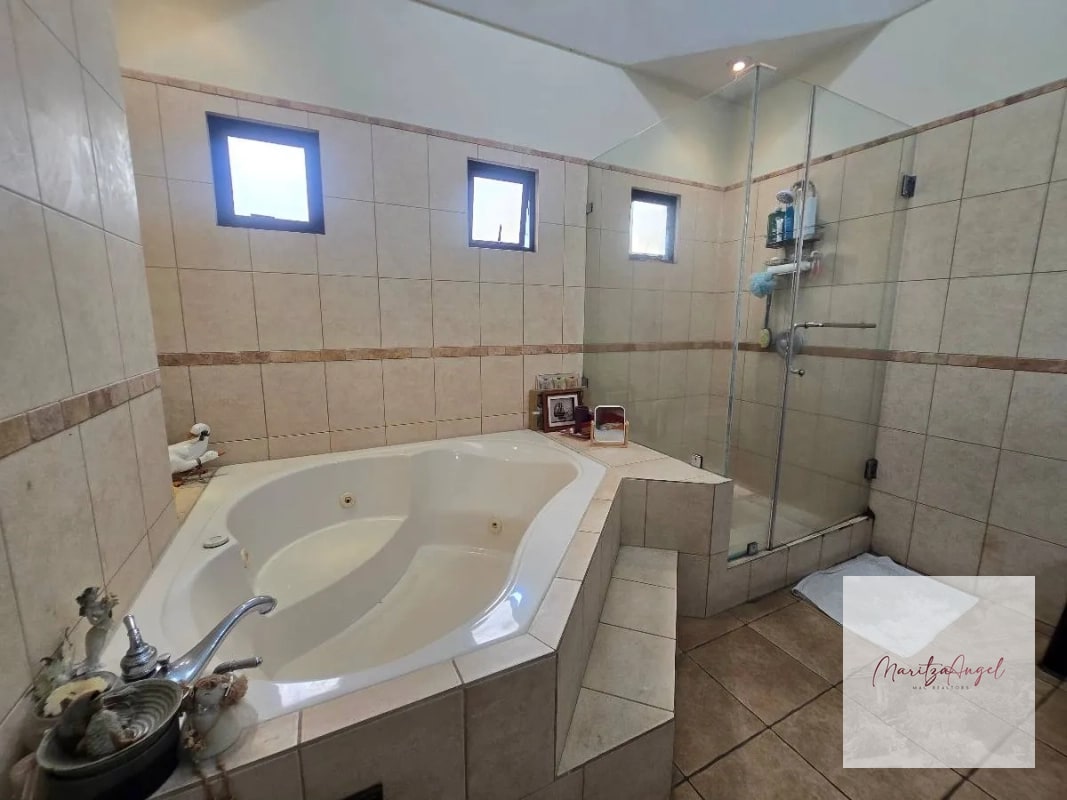 CASA EN VENTA EN SAN CRISTOBAL SECTOR B2 - 2