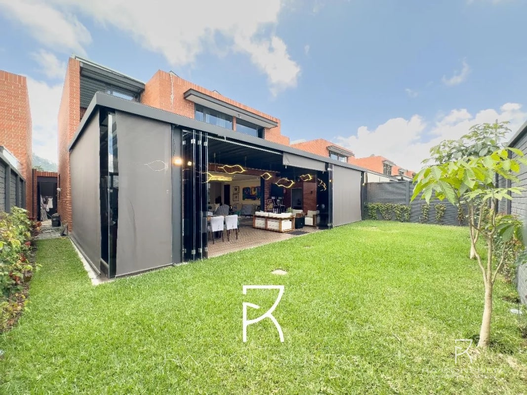 Casa en Venta Condominio Dalias, Km 15.5 Carretera a El Salvado - 1
