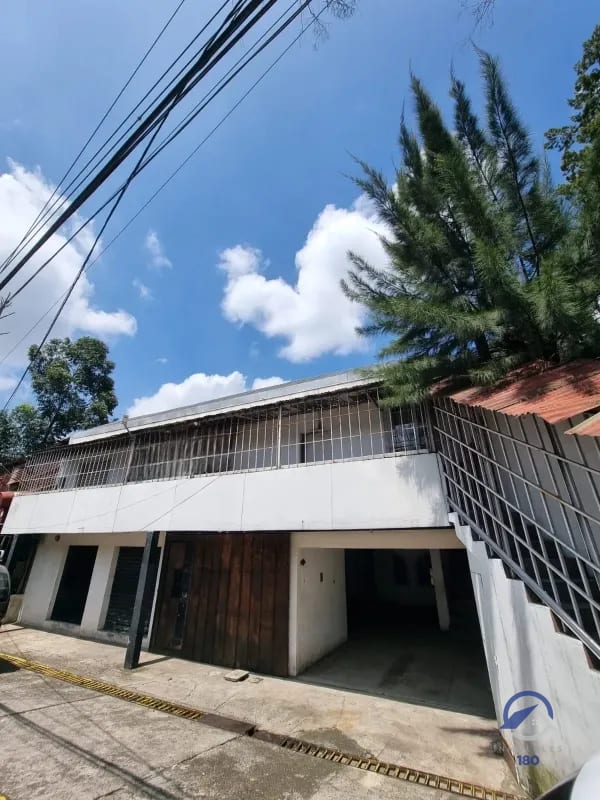 Casa en venta al final de la Avenida Petapa, zona 12 — Casa en Venta en Avenida Petapa, Zona 12, Guatemala, Ciudad — foto 1 de 16