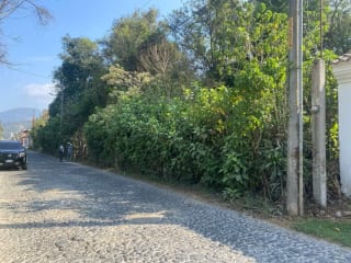 Terrenos en venta, muy cerca del Parque Central de La Antigua!!!! — Terreno en Venta en Antigua, Sacatepéquez — miniatura 2 de 2