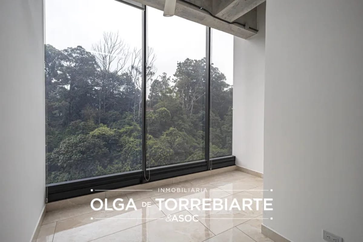 Oficina en Centro de Negocios Spazio, Zona 15 — Oficina en Alquiler en Spazio, Zona 15, Guatemala, Ciudad — foto 8 de 13