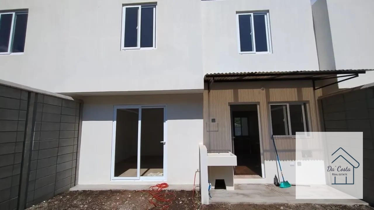 Venta Casa Los Eucaliptos CAES — Casa en Venta en Los Pinabetes, Carretera a El Salvador, Guatemala, Ciudad — foto 4 de 12
