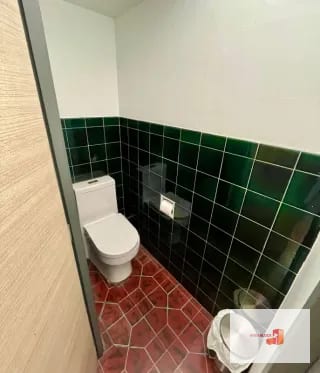 Local / Oficina en renta Plazuela España — Oficina en Alquiler en Zona 9, Guatemala, Ciudad — miniatura 4 de 7