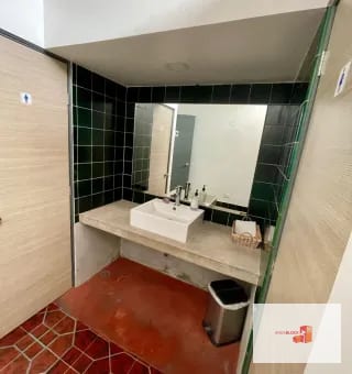 Local / Oficina en renta Plazuela España — Oficina en Alquiler en Zona 9, Guatemala, Ciudad — miniatura 2 de 7