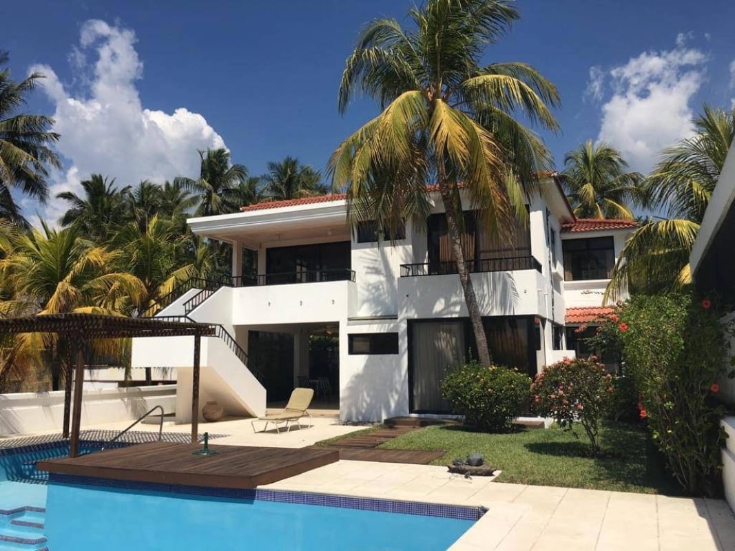 Casa en venta en Chulamar Puerto de San Jose — Casa vacacional en Venta en Puerto San José, Escuintla — foto 1 de 17